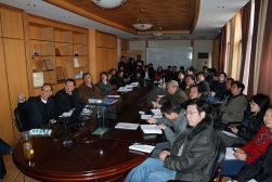 2012年3月20日，政協(xié)委員劉樹(shù)成和裴長(zhǎng)洪和全所研究人員分享學(xué)習(xí)政府工作報(bào)告的體會(huì)