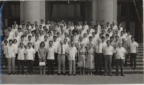 1980年，頤和園計(jì)量經(jīng)濟(jì)學(xué)講習(xí)班合影。圖片來(lái)源：張鶴齡藏照片