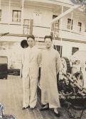 1937年9月，達(dá)行、嚴(yán)仁庚在赴湘輪船上