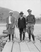 1925年4月28日，李景漢（圖中）與兩個(gè)同伴赴妙峰山調(diào)查。